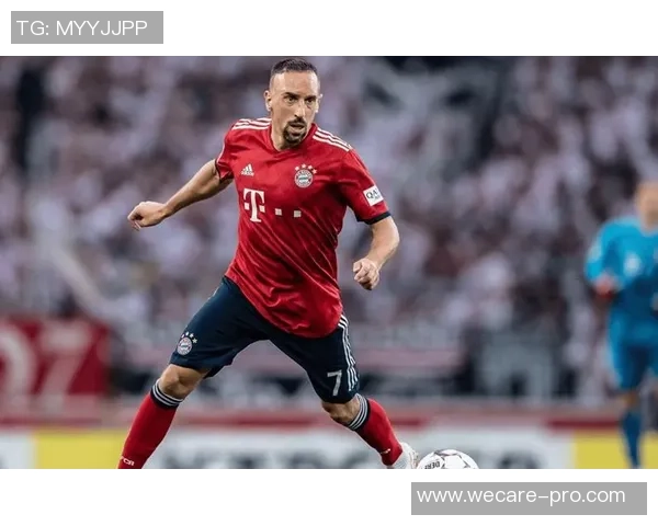 足球球星夹袋事件全解析 揭示背后的隐秘故事与社会影响