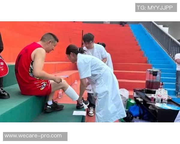 足球球星暖心行动为贫困地区孩子送上御寒秋衣温暖整个寒冬